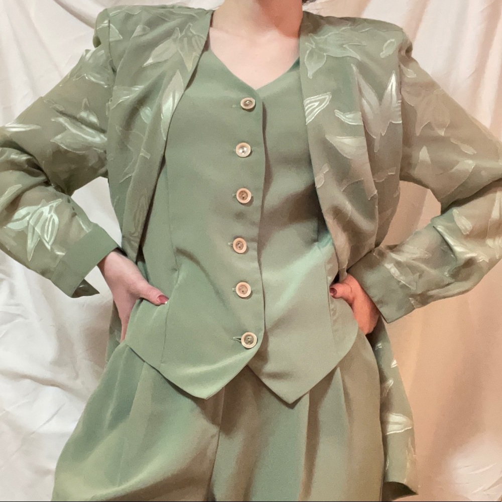 Vintage Green Pantsuit - Picture 4 of 13